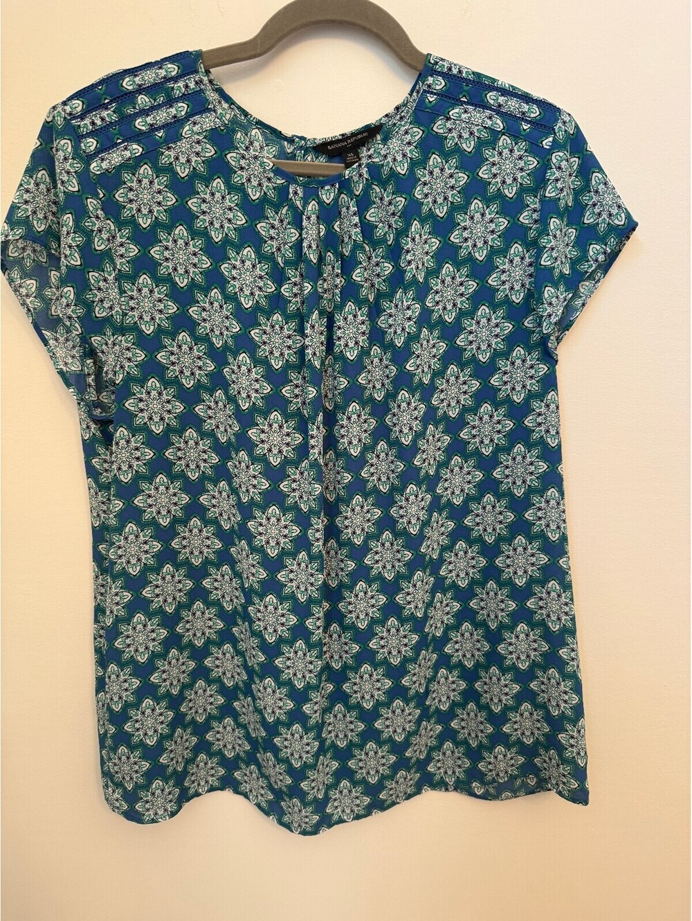 Banana Republic XL Blue Green Floral Blouse